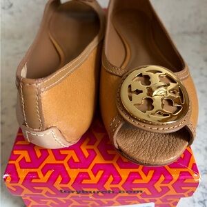 Tory Burch Royal Tan Peep-Toe Ballet Flats with Gold Emblem 9M